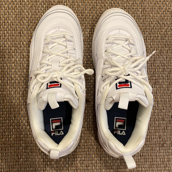 Fila 9.5 White Tennis Shoes - Picture 3 of 10